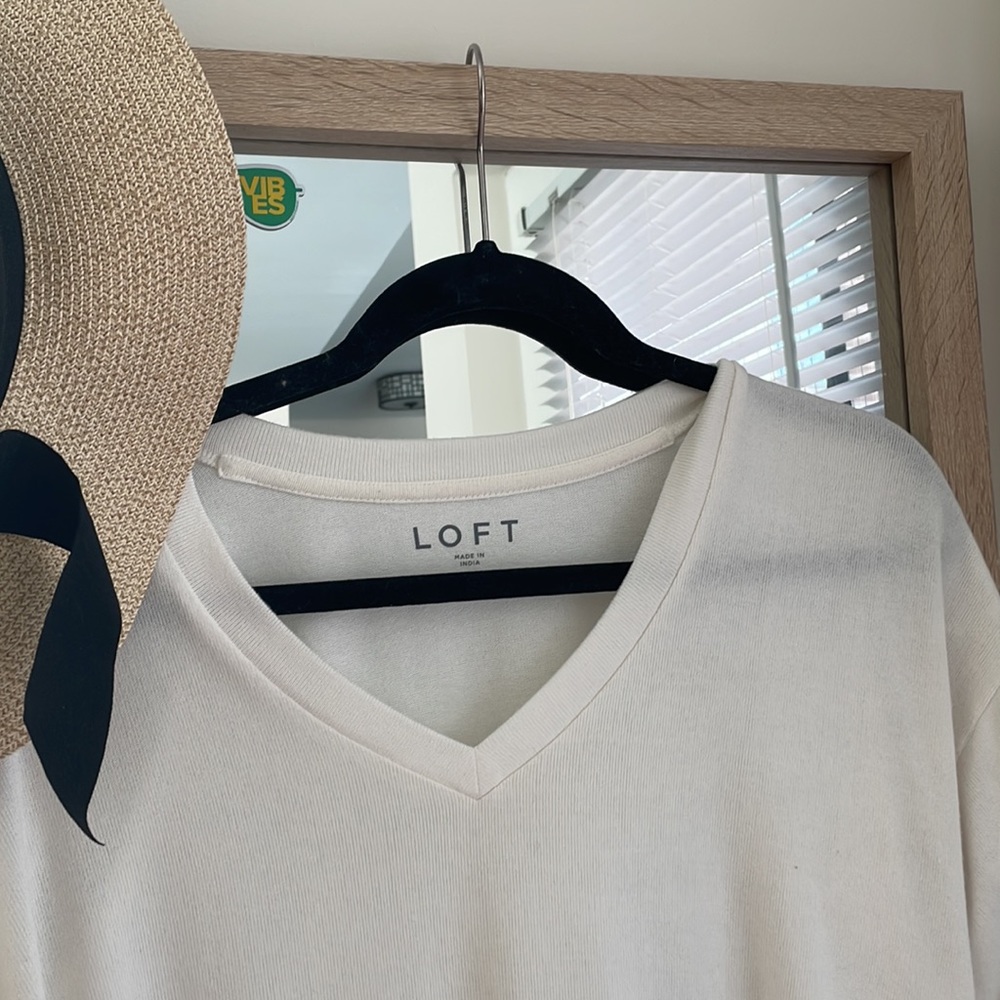 Loft Basic Tee Off-White Great Condition Small - image 5